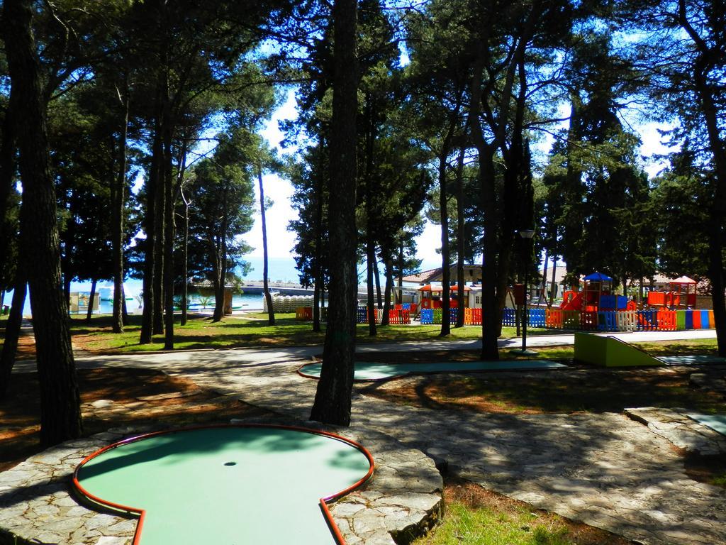 Apartments Nautica II Novigrad Istria Esterno foto